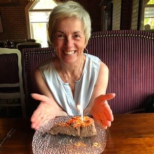 Meet your Posher, Ninon